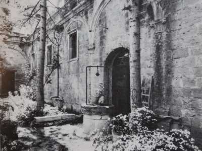 Queste furono riscoperte negli anni 80 con l�abbattimento del muro che le aveva inglobate